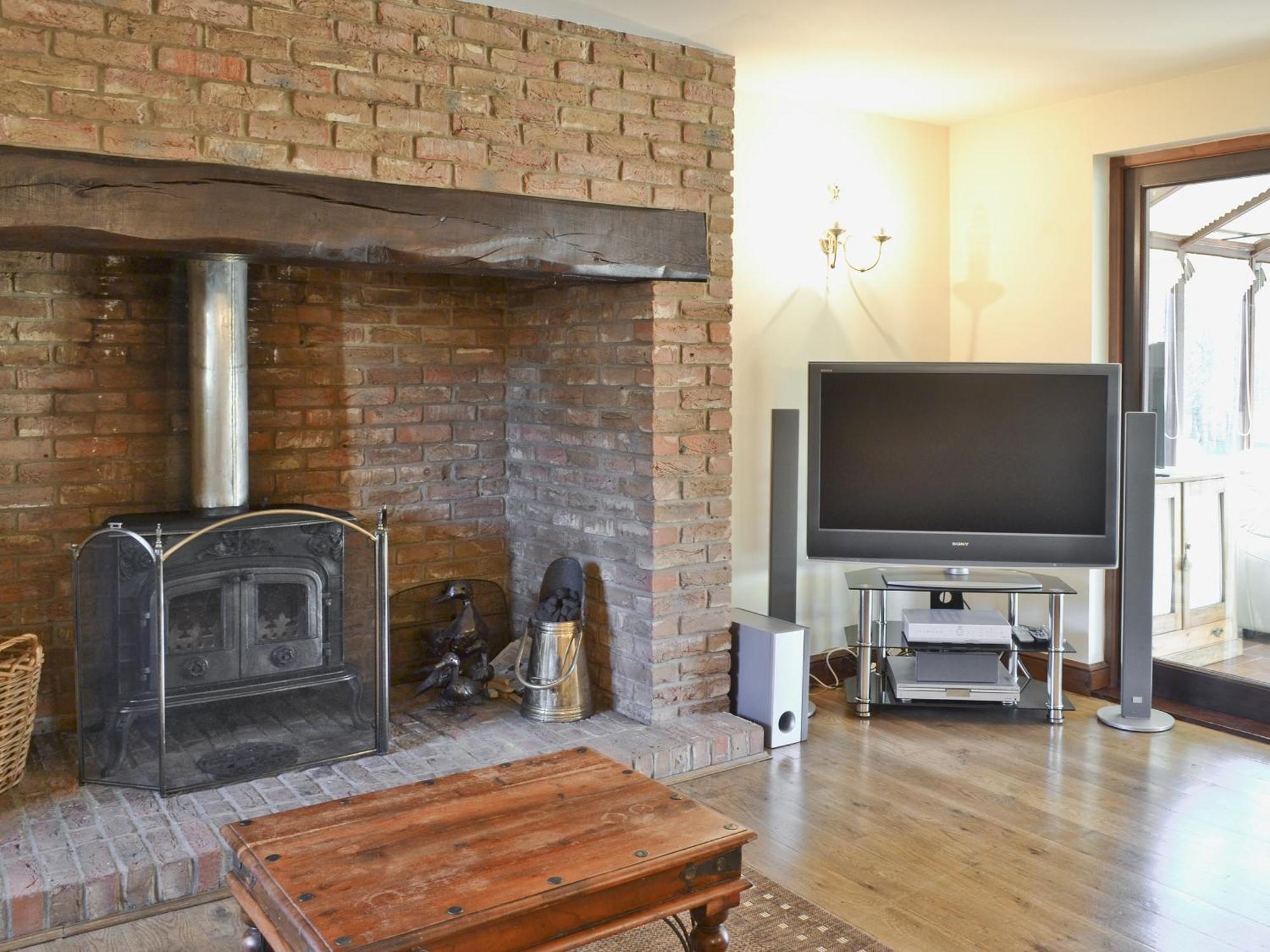Maytree Cottage Dereham Екстериор снимка
